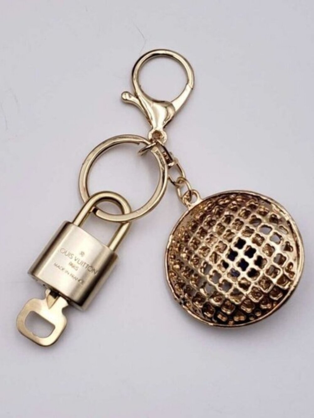 LV Authentic Gold Padlock 🔒 Key Set w/ Unbranded Evil Eye Keychain Charm - Picture 5 of 8